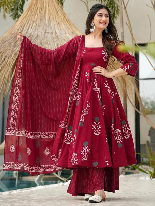 women three quarter sleeve kurta palazzo with dupatta set - 22057669 - Very Small Image - 1