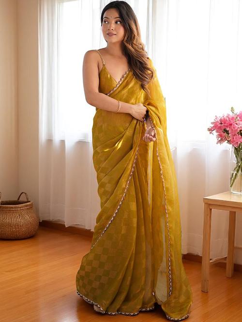 women checkered embellished bordered saree with blouse - 22066196 - Very Small Image - 1