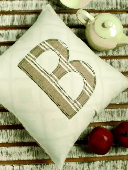 brown b cushion cover - 22935 - Very Small Image - 1
