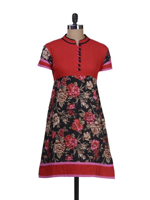 red & black floral kurta - 53166 - Very Small Image - 1