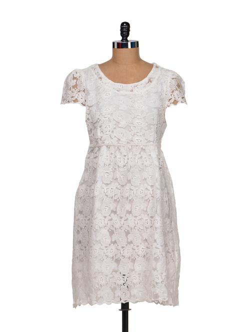 elegant white lace dress - 69319 - Very Small Image - 1