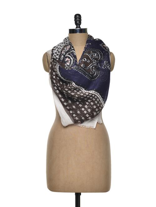 paisley and floral print stole - 77496 - Very Small Image - 1