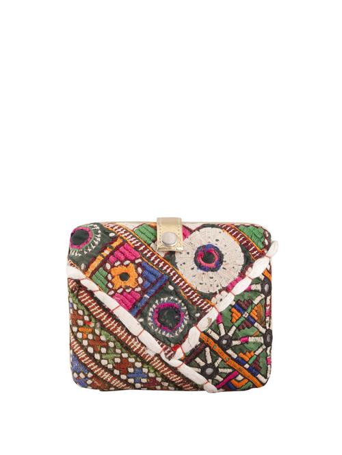 kutch embroidery clutch - 852 - Very Small Image - 1