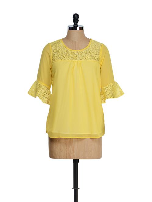 yellow top with lace - 860610 - Very Small Image - 1