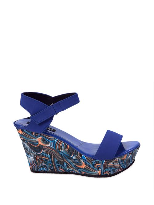 psychedelic wave patterned blue wedges - 863691 - Very Small Image - 1