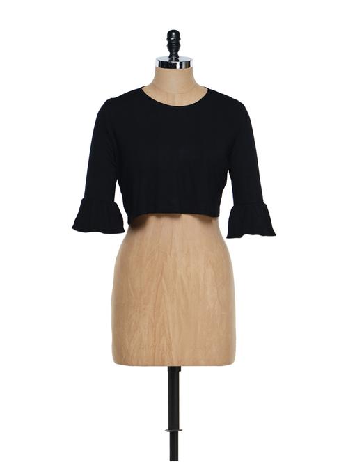 black crop top with flared sleeves - 864454 - Very Small Image - 1
