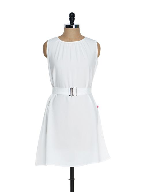 elegant white summer dress - 866482 - Very Small Image - 1