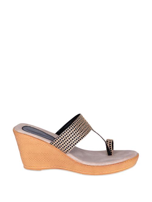 black & white wedges - 888612 - Very Small Image - 1