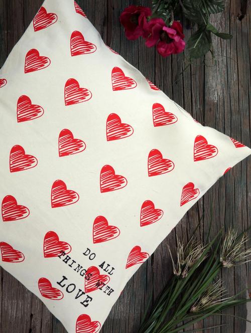 cream base cushion covers with heart prints (set of 2) - 888781 - Very Small Image - 1