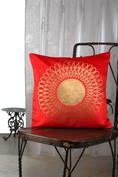red cotton golden print cushion cover (set of 2) - 888883 - Very Small Image - 1