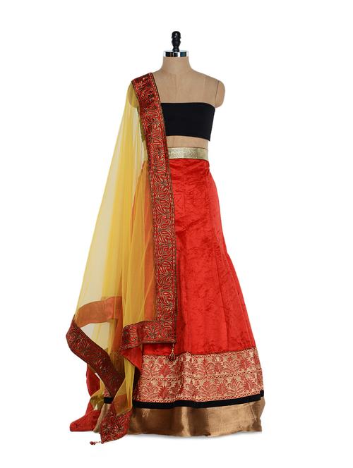 spectacular red lehenga - 894062 - Very Small Image - 1