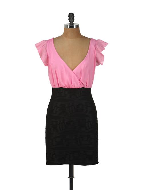 pink and black dress with ruffled sleeves - 896497 - Very Small Image - 1
