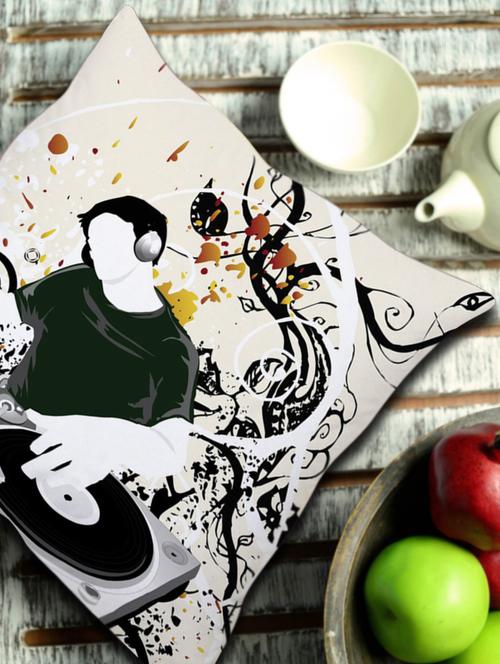 dj on the console cushion cover - 930094 - Very Small Image - 1