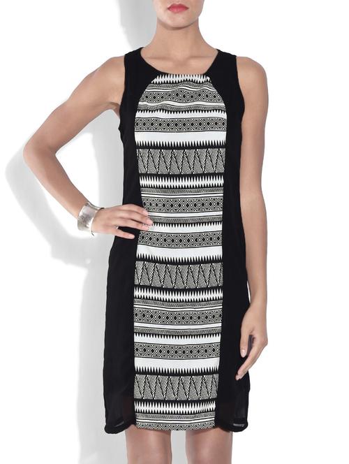 monochromatic aztec printed dress - 9558784 - Very Small Image - 1