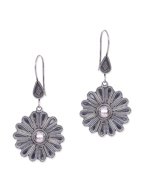 sterling silver embossed floral earrings - 9593056 - Very Small Image - 1