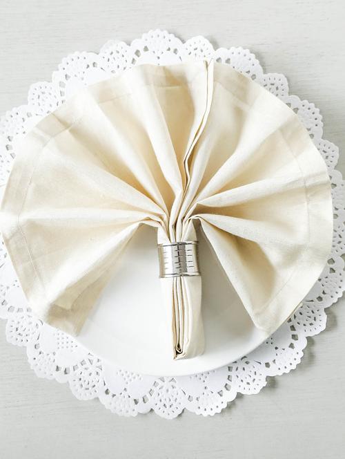 beige square table napkins (set of 6) - 9593564 - Very Small Image - 1