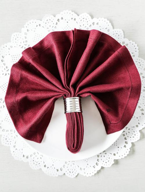 burgundy viscose cotton square table napkins (set of 6) - 9593571 - Very Small Image - 1