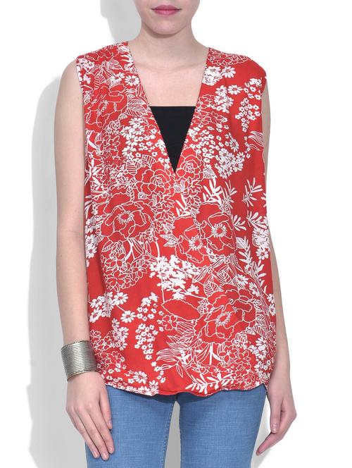 red and white rayon floral print top - 9607714 - Very Small Image - 1