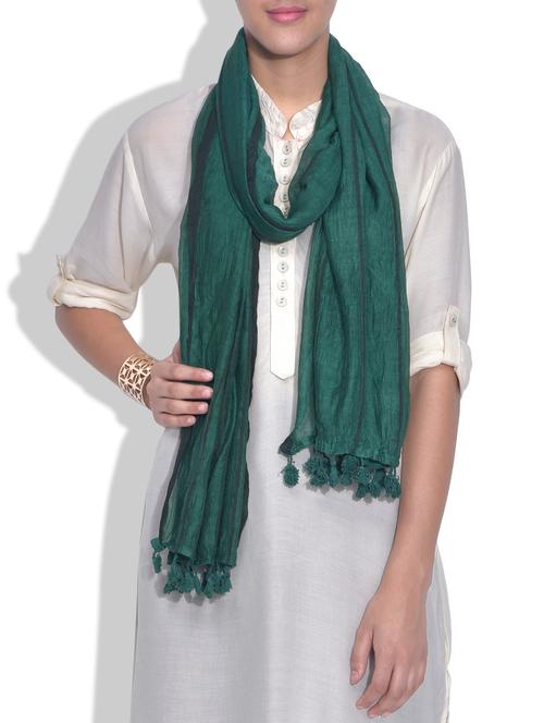solid green pom-pom detailed cotton dupatta - 9625714 - Very Small Image - 1