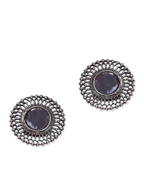 sterling silver earrings with cutwork - 9648456 - Very Small Image - 1