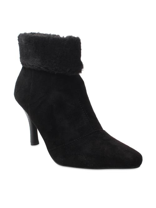 black plain pointed toed boots - 9656359 - Very Small Image - 1