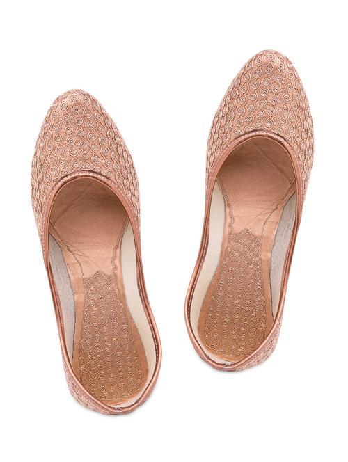 gold embroidered leatherette mojaris - 9707057 - Very Small Image - 1
