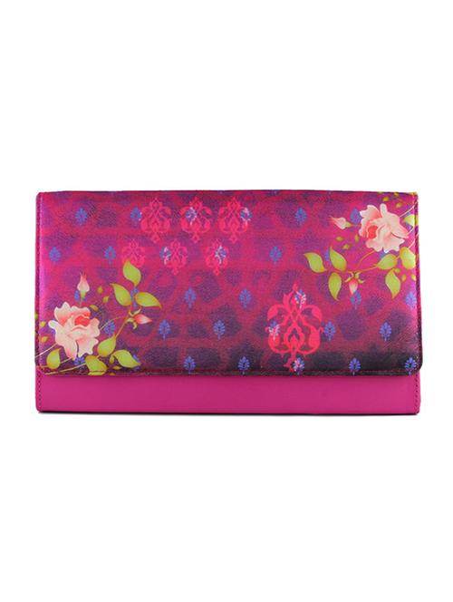 pink graphic printed clutch - 9758354 - Very Small Image - 1