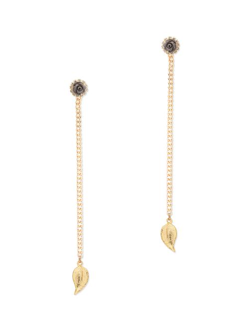 flower studded mismatch earrings - 9761933 - Very Small Image - 1