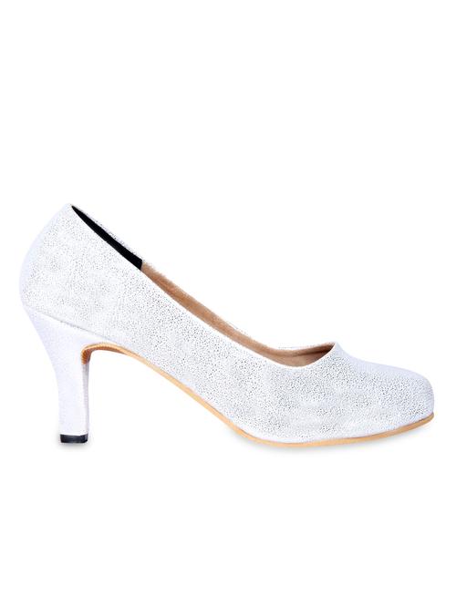 white faux leather pumps - 9844069 - Very Small Image - 1