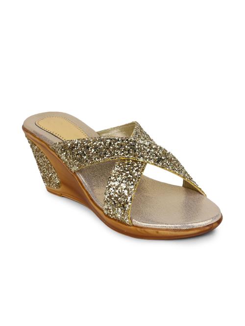 gold synthetic wedge - 9852668 - Very Small Image - 1