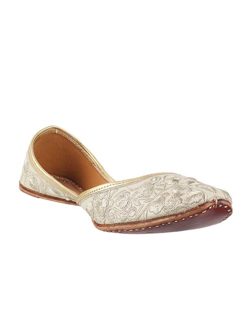 white leather slip on jutis - 9900432 - Very Small Image - 1