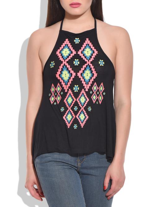 black colored top - 10060442 - Very Small Image - 1