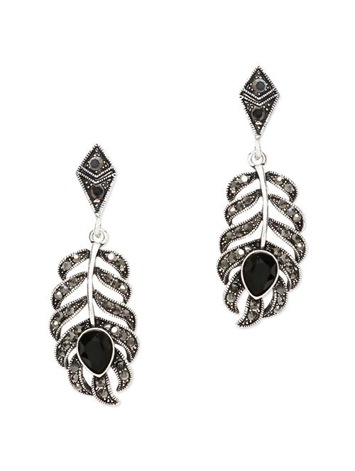 black metal alloy earring - 10968716 - Very Small Image - 1