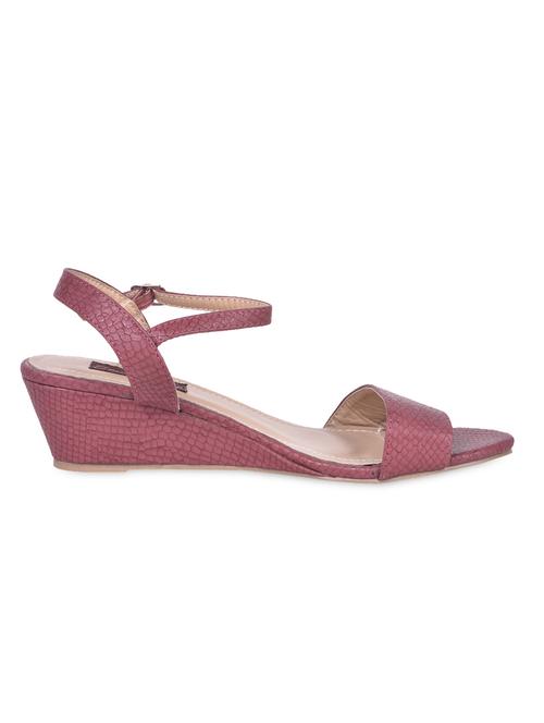 textured leatherette maroon wedge sandals - 1147753 - Very Small Image - 1