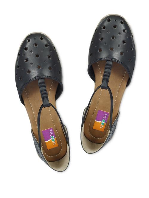 Black cut work leather closed toe ballerinas - 1180403 - Very Small Image - 1