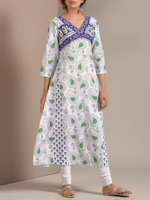 White Crepe A-line Kurta - 13033598 - Very Small Image - 1