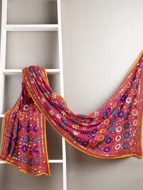 pink colored phulkari dupatta - 13052128 - Very Small Image - 1