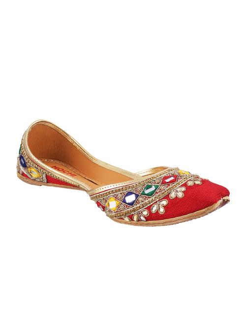 red slip on jutis - 13445474 - Very Small Image - 1
