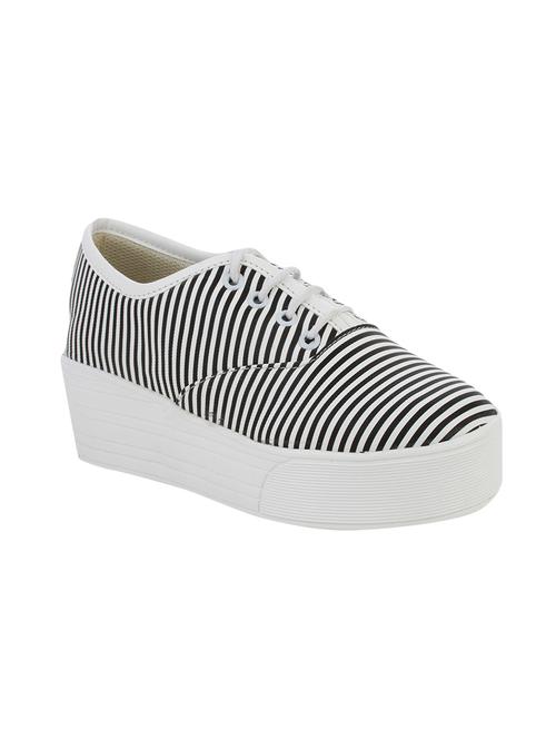 white plimsolls sneaker - 13861103 - Very Small Image - 1