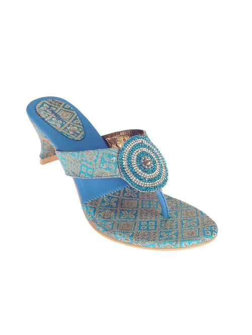 blue fabric ethnic sandals - 14668790 - Very Small Image - 1