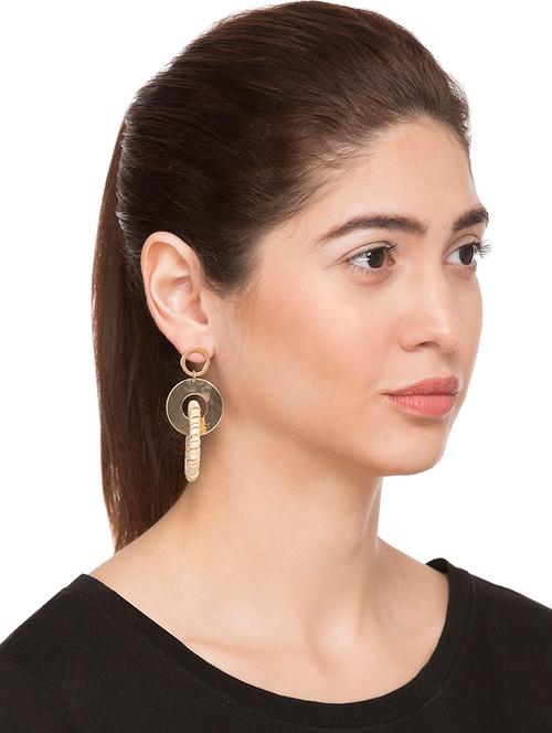gold metal hoop earring - 15146061 - Very Small Image - 1