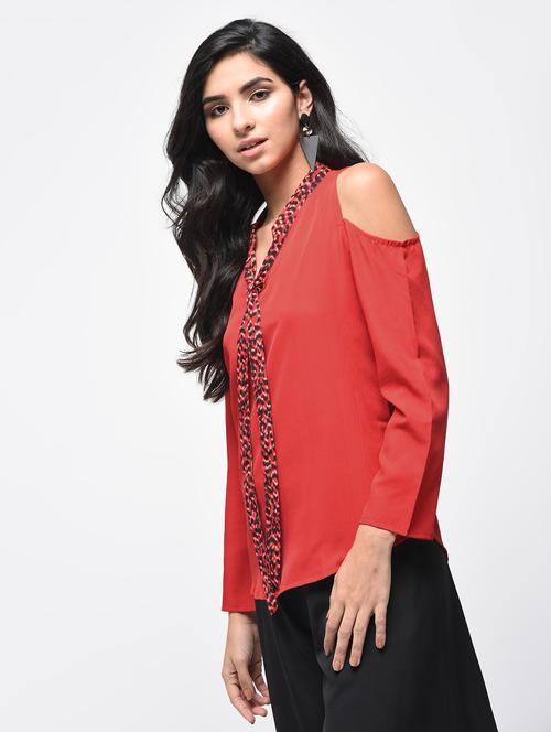 cold shoulder tie knot top - 15864349 - Very Small Image - 1