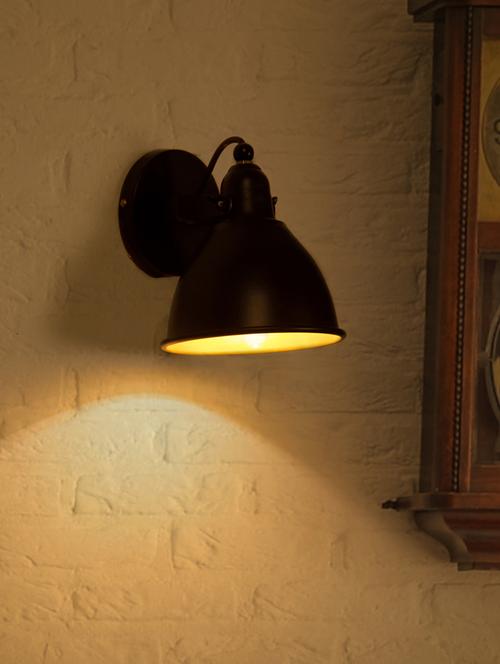 retro black spot light - 15882741 - Very Small Image - 1