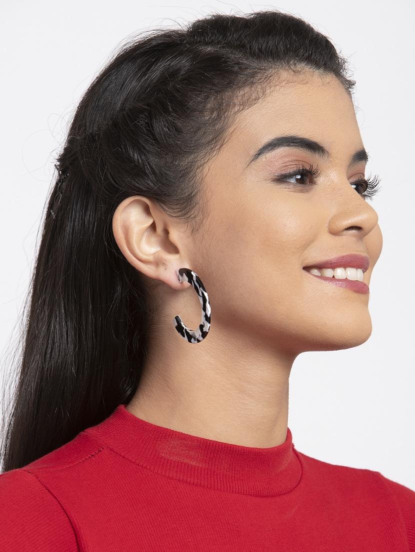 multi colored plastic drop earring - 17289346 - Standard Image - 3
