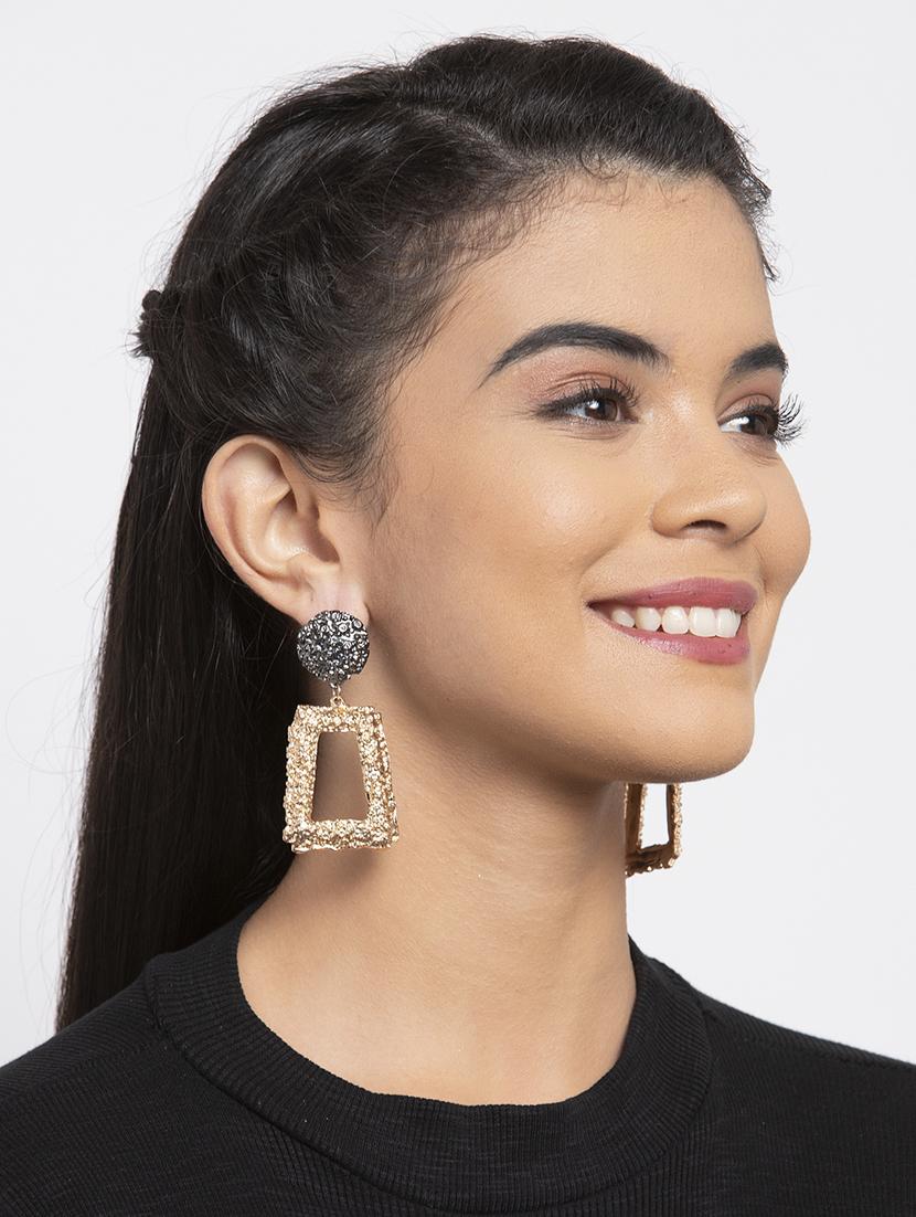 gold metal drop earring - 17289437 - Standard Image - 3