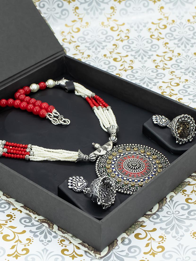 red oxidised silver long necklace with earring - 17488844 - Zoom Image - 2