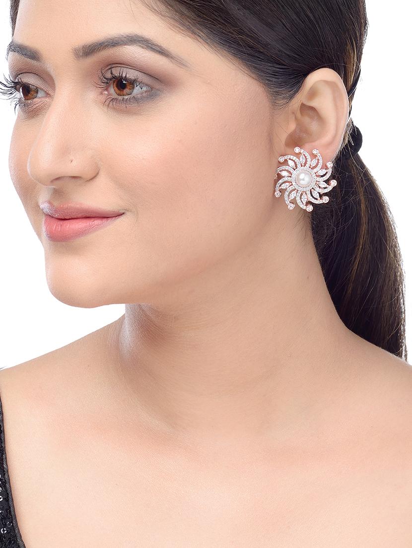 white brass studs earring - 17599977 - Standard Image - 3