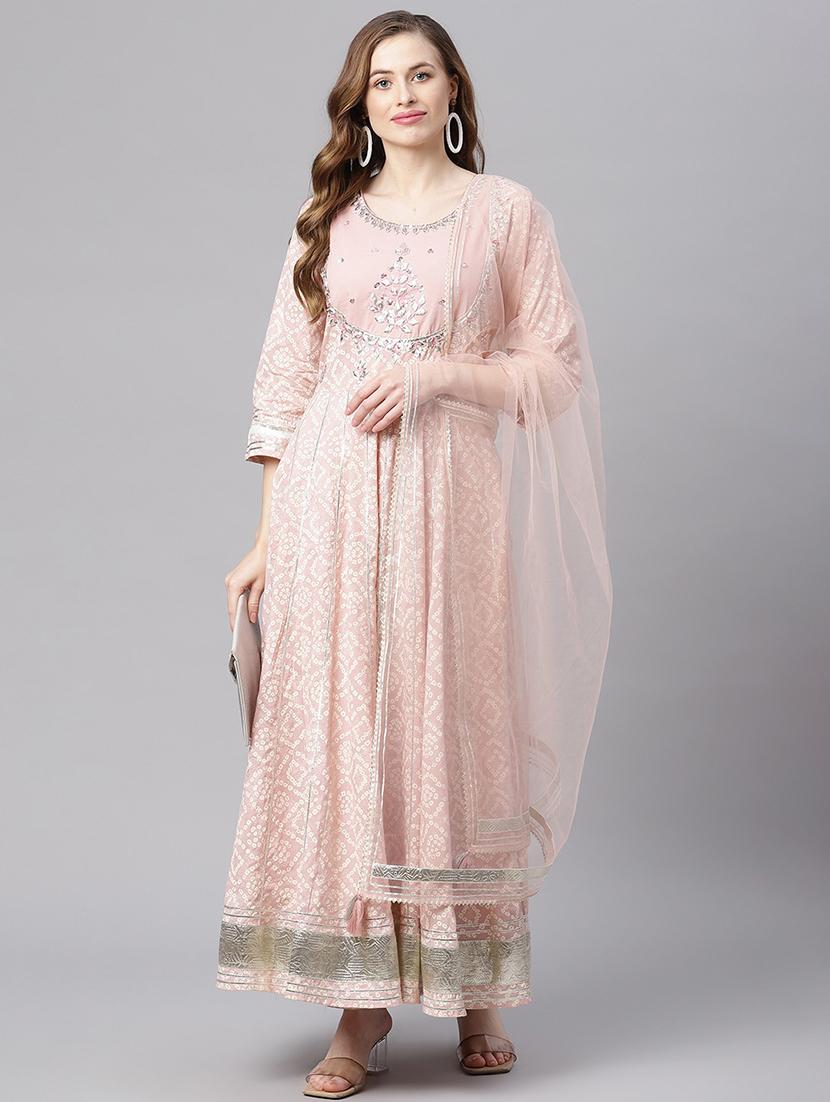 women bandhani gota patti work kurta pant set with dupatta - 18160270 - Standard Image - 3