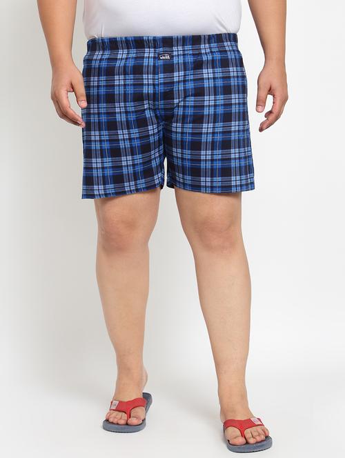 blue checkered boxer - 18172094 - Very Small Image - 1