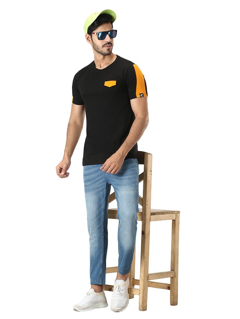 black color-blocked t-shirt - 18370881 - Standard Image - 3